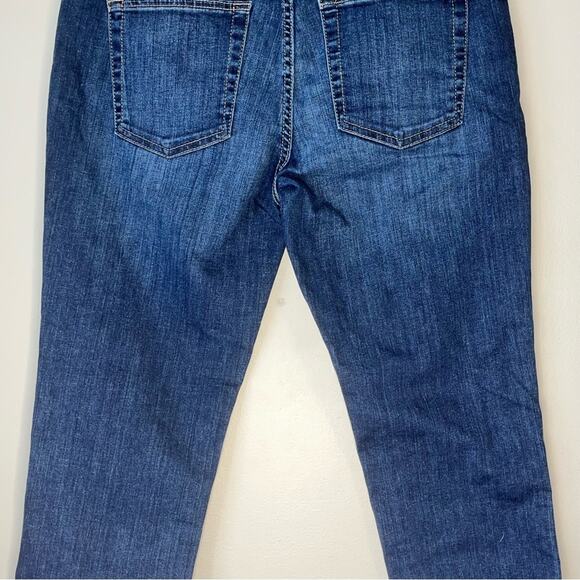 Tommy Hilfiger Cropped Dark Wash Jean Size 8 - Picture 7 of 11